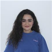 Soy una estudiante de psicología de 3er curso. Además he estudiado un grado superior de Marketing y Punlicidad